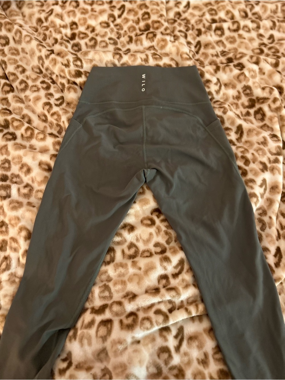 Wilo High-Waist Olive Green Leggings